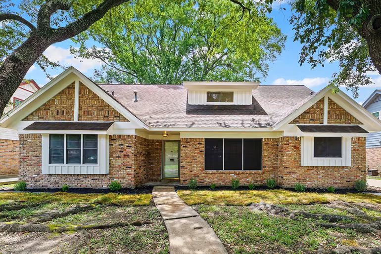 Photo 4 of 2706 Burke Road, Pasadena, TX