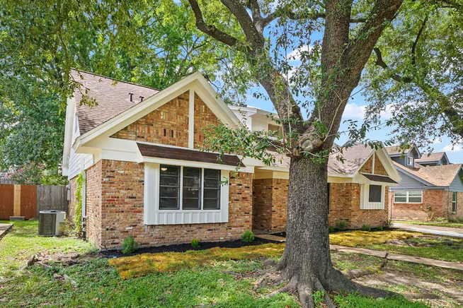 Photo 5 of 2706 Burke Road, Pasadena, TX