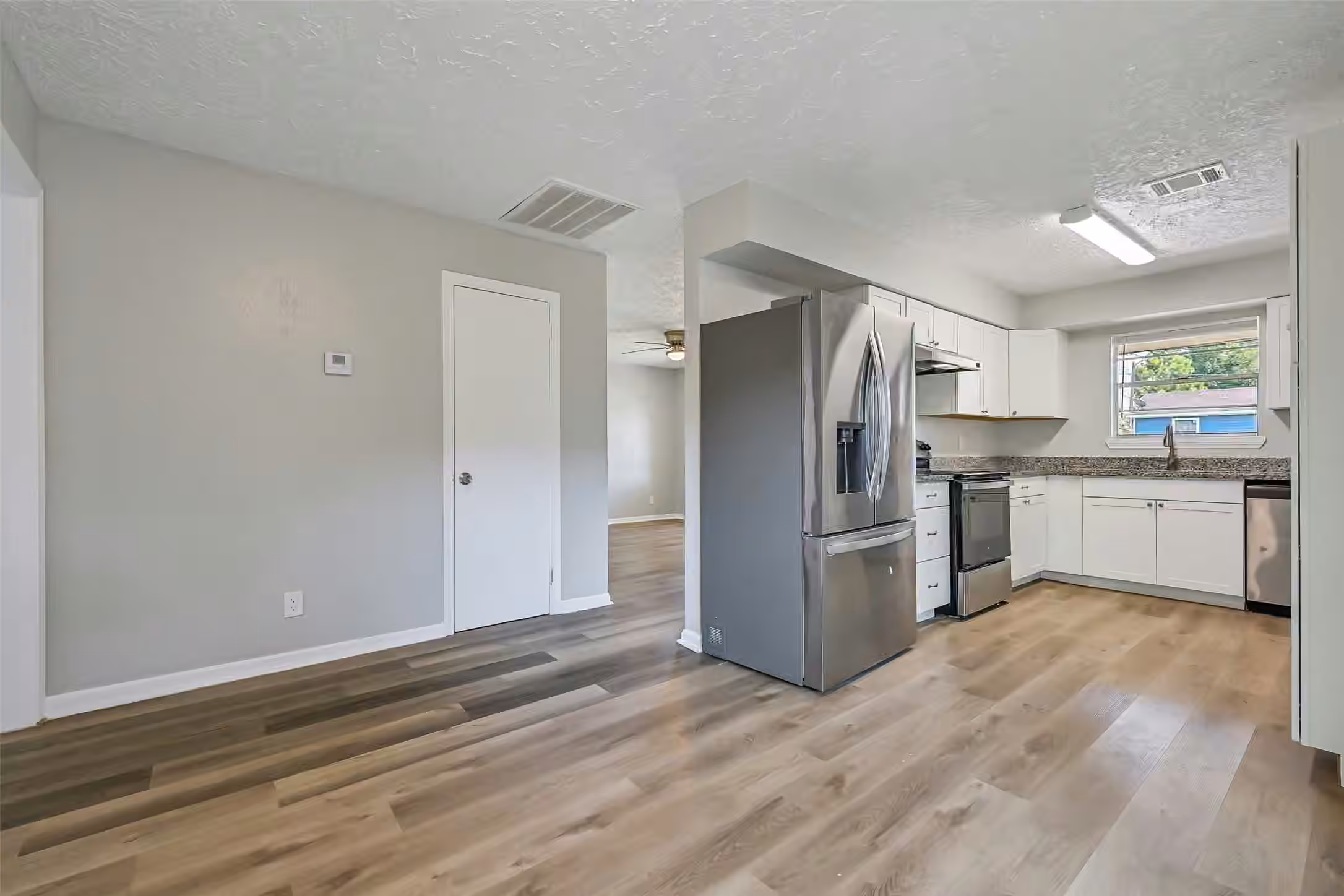 Photo 7 of 2803 22nd Street, Dickinson, TX