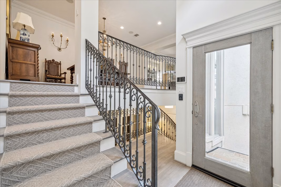 Photo 5 of 2211 Dunraven Lane, Houston, TX