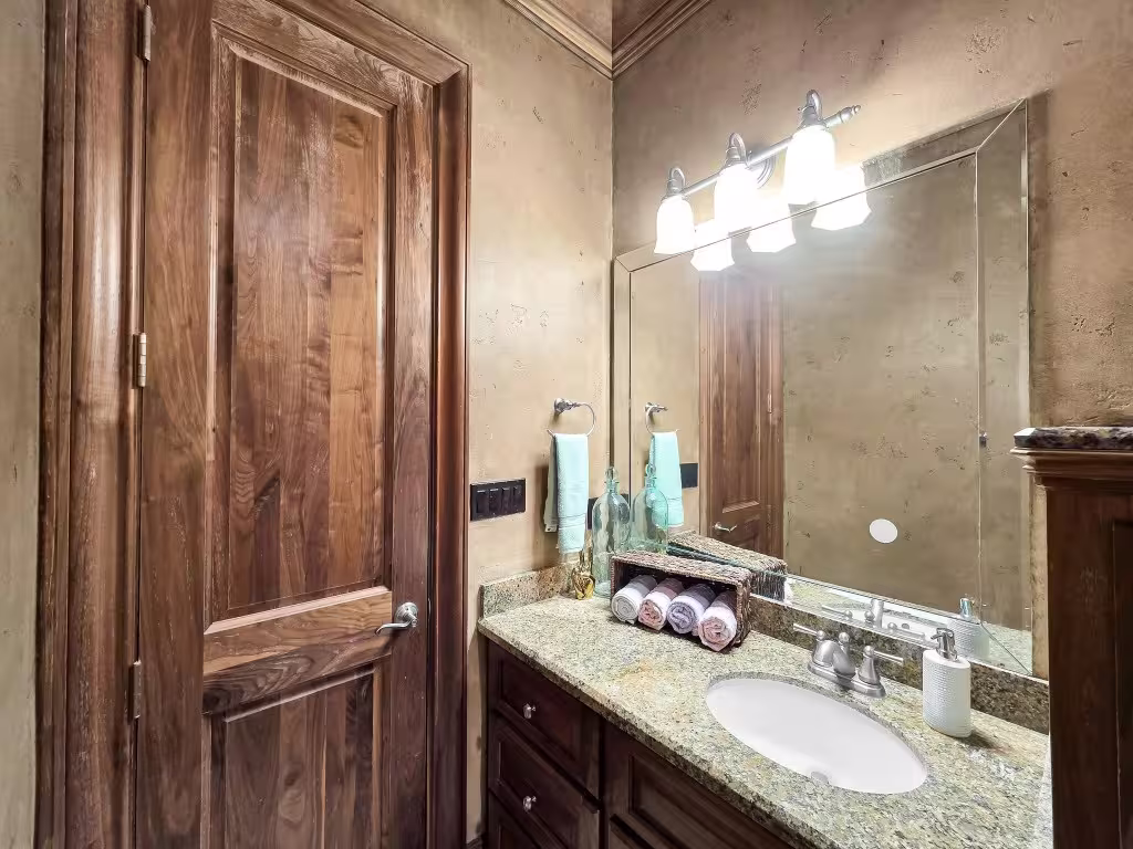 Photo 7 of 1239 Lagoon Drive, Crystal Beach, TX