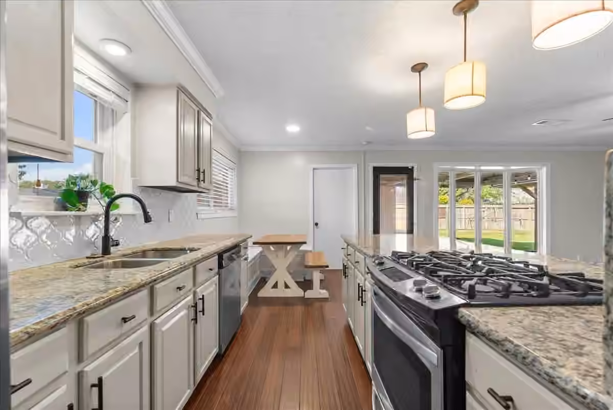 Photo 7 of 15703 Blackhawk Boulevard, Friendswood, TX
