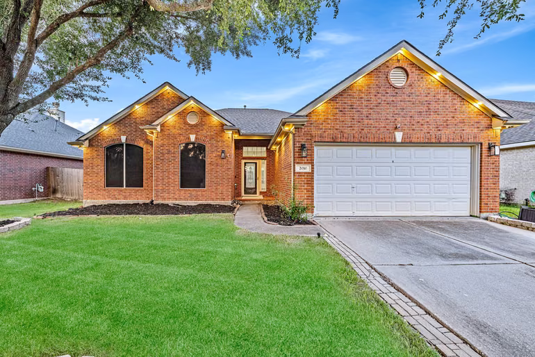 Photo of 2010 Lincoln Crest Way, Sugar Land, TX