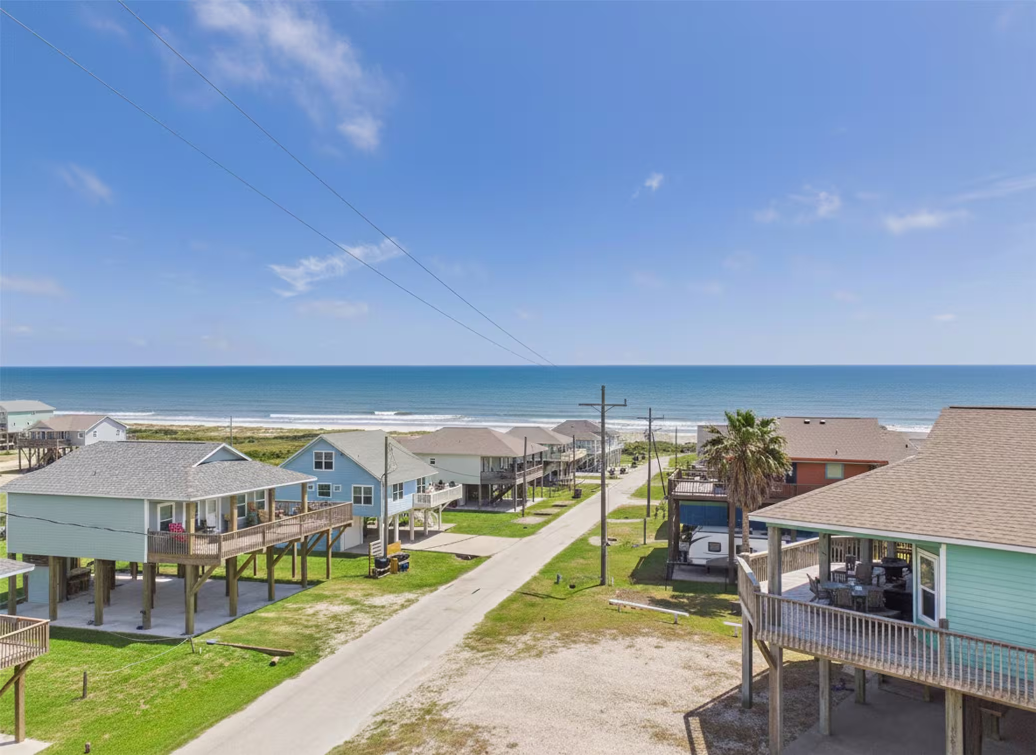 Photo 6 of 905 Meynig Drive, Crystal Beach, TX
