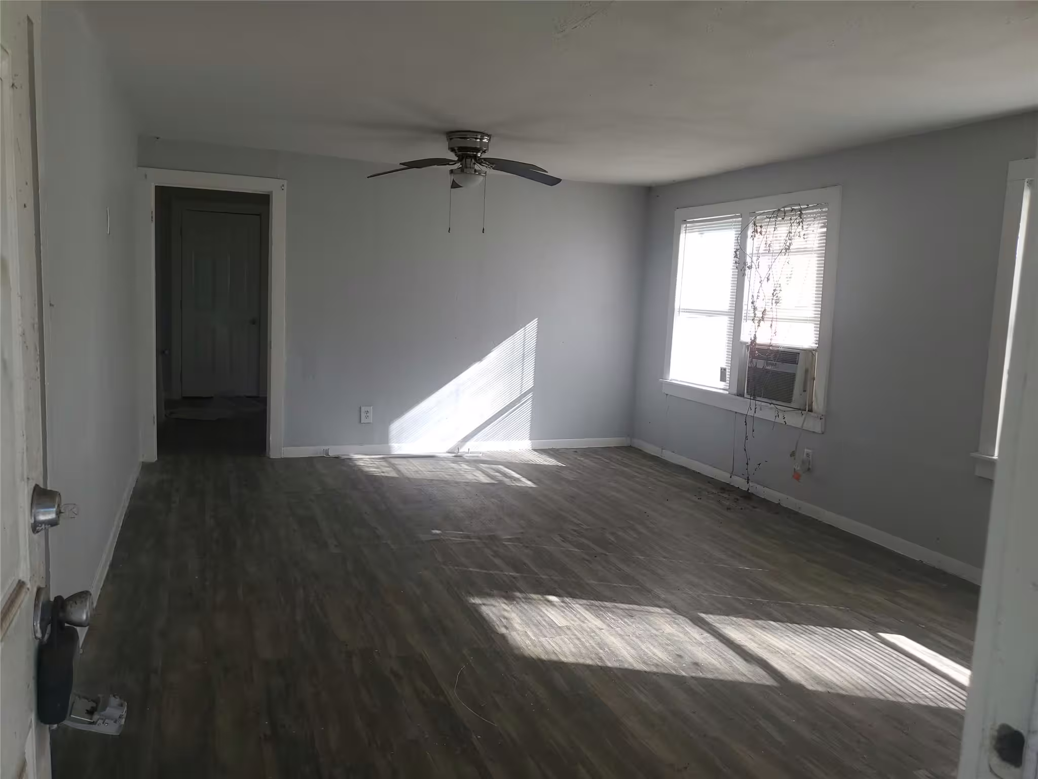 Photo 5 of 109 Carver Street, West Columbia, TX
