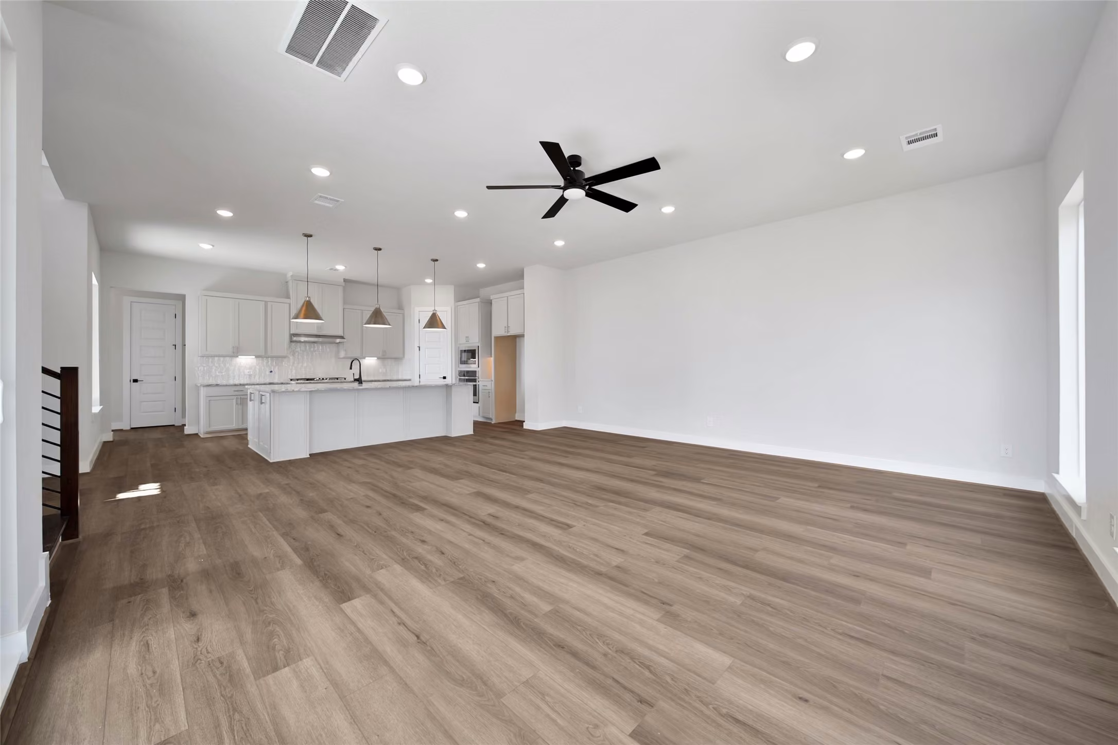 Photo 3 of 4406 Anthony Court Lane, Seabrook, TX