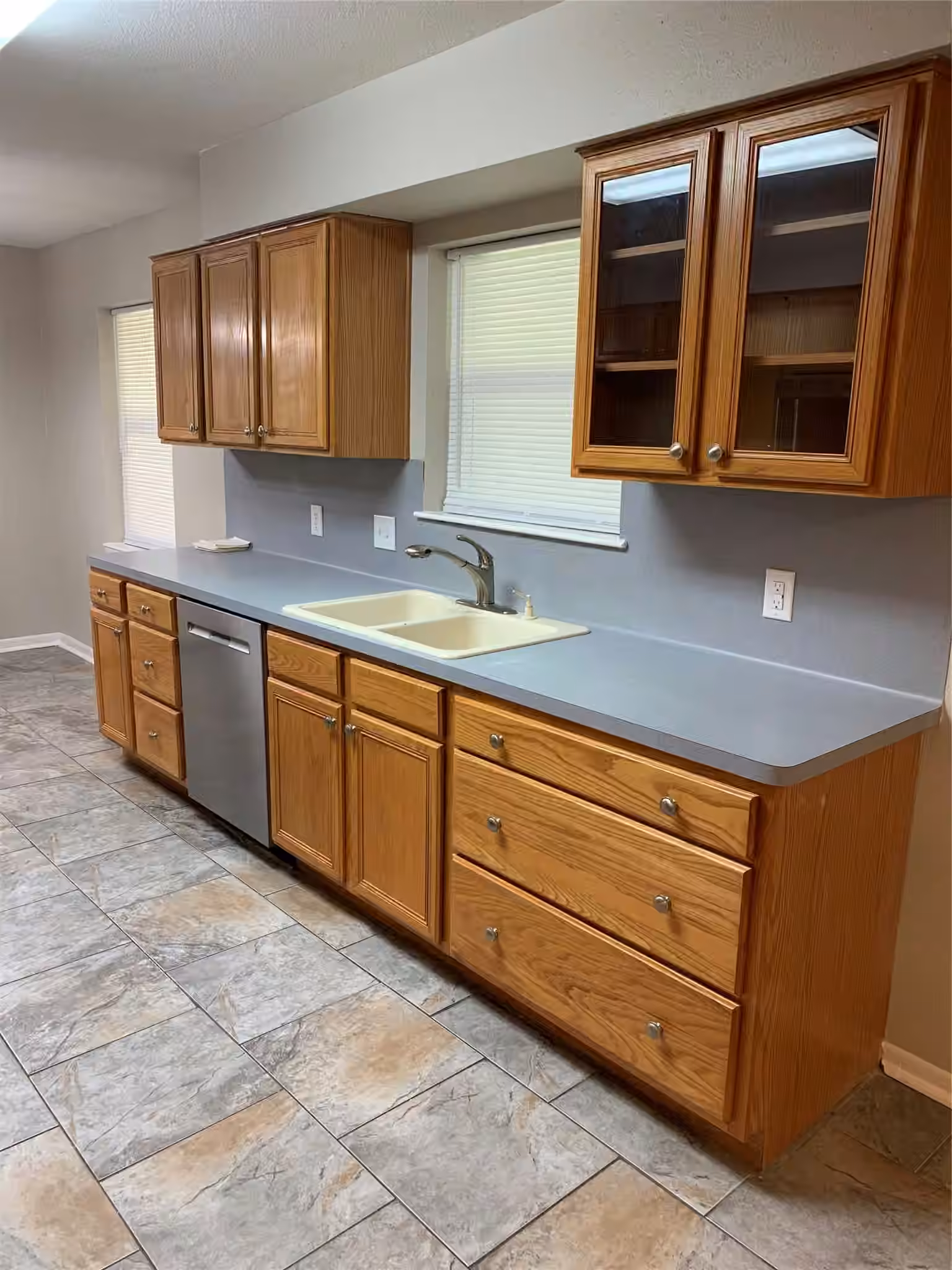 Photo 4 of 1110 E Rutgers Lane, Deer Park, TX