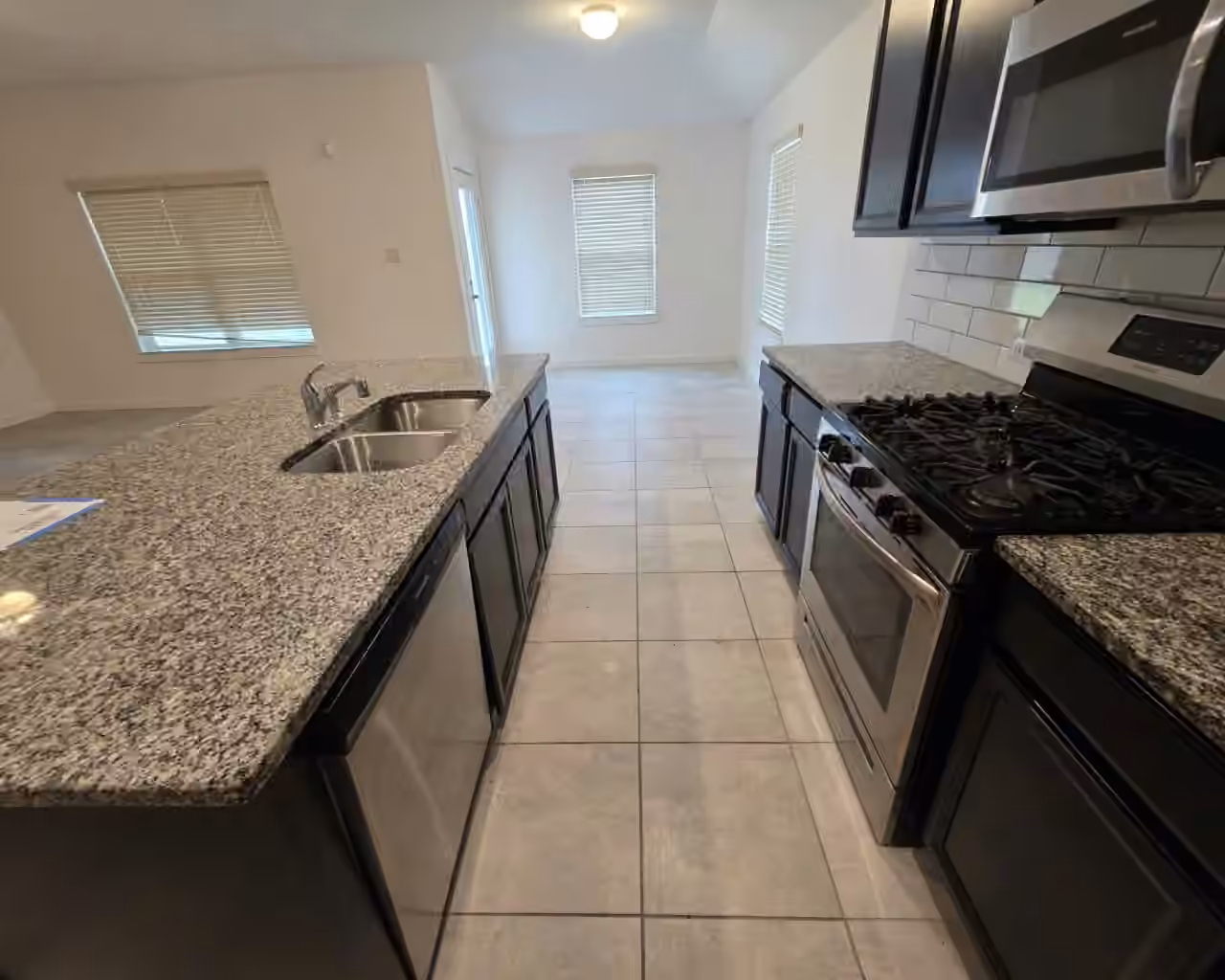 Photo 3 of 9222 Melmack Drive, Rosharon, TX