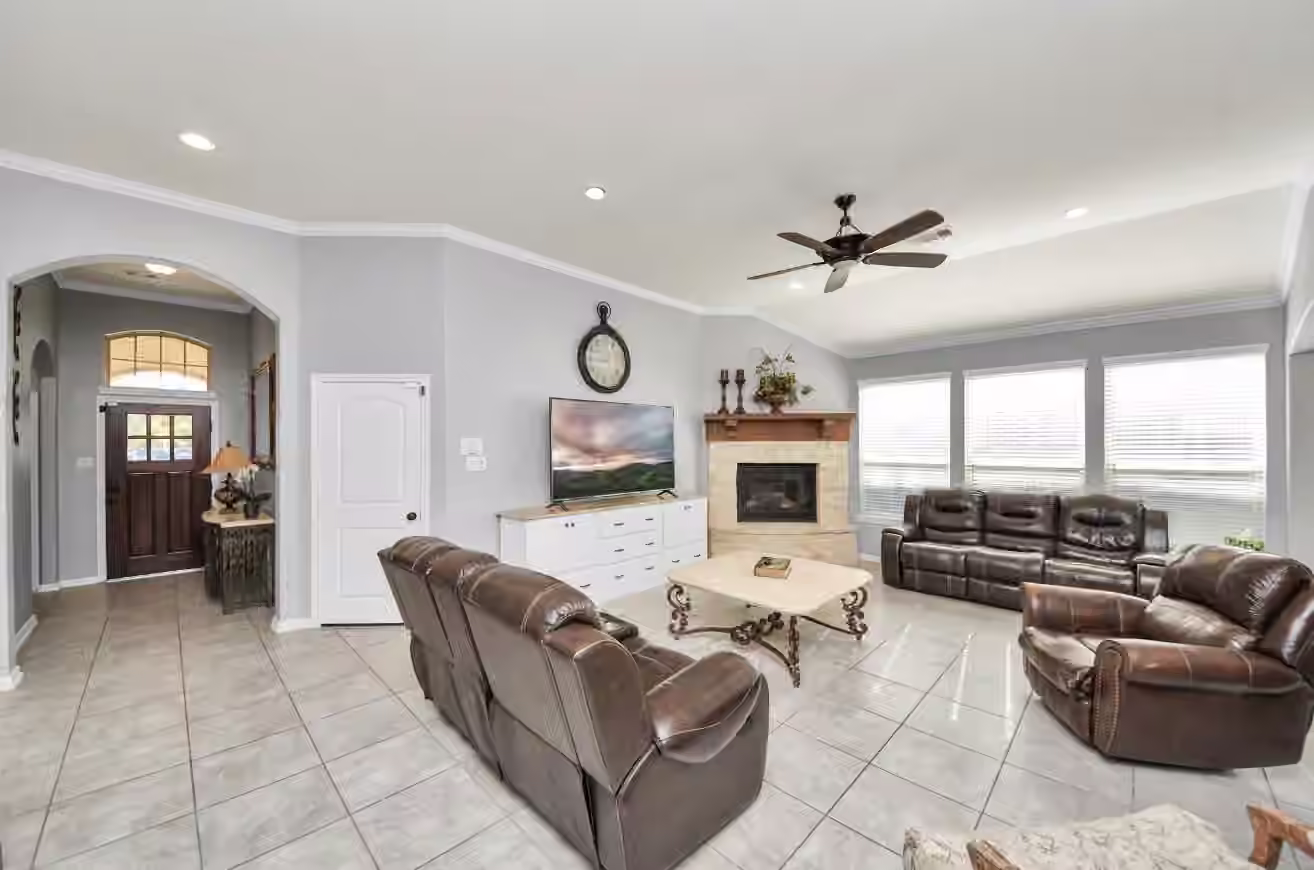 Photo 6 of 1622 Mahan Drive, Richmond, TX