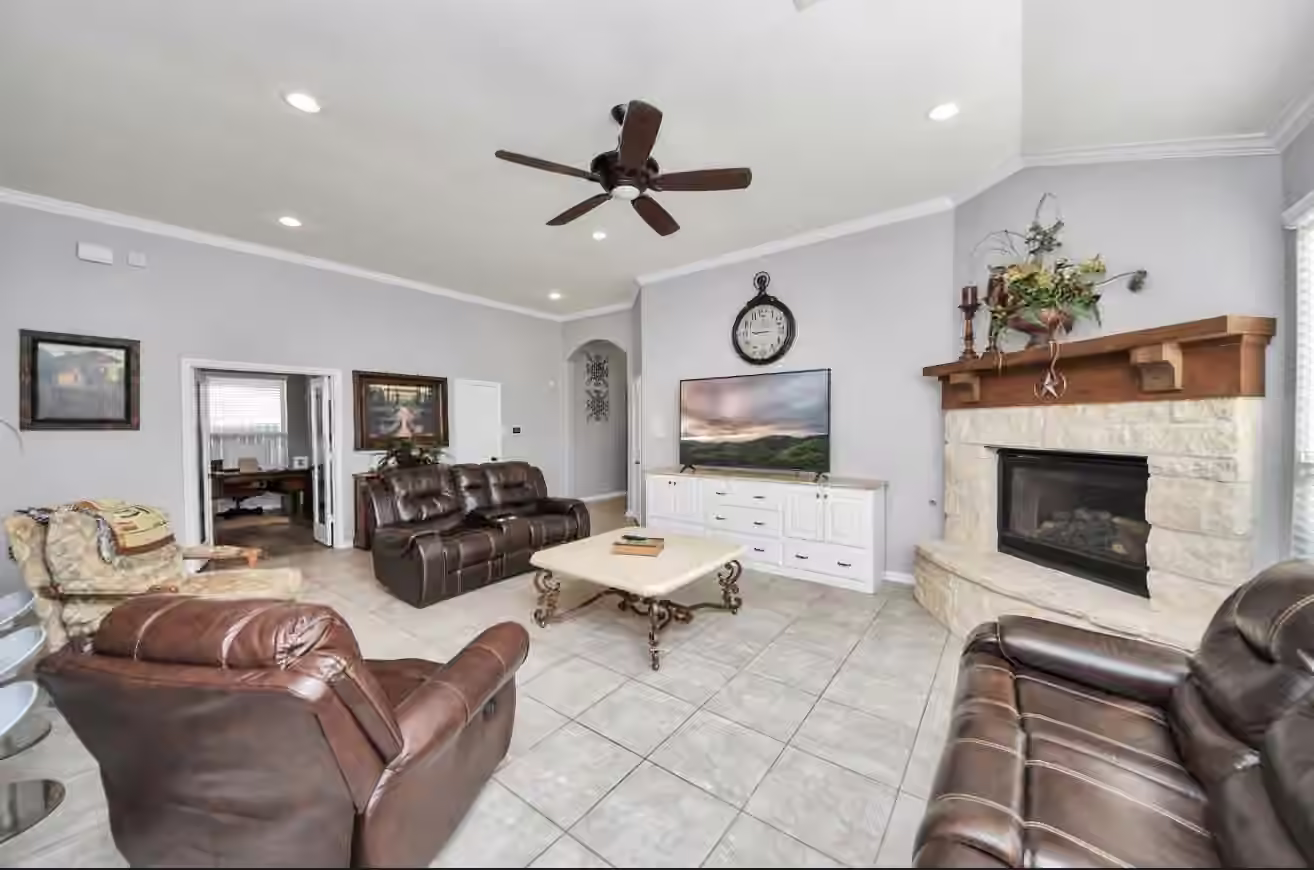 Photo 7 of 1622 Mahan Drive, Richmond, TX