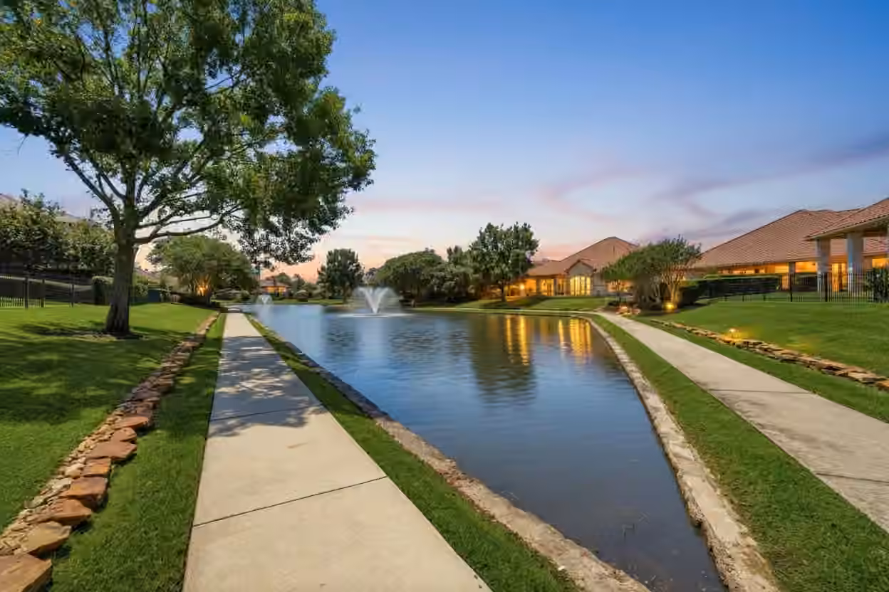 Photo 4 of 103 Lake Sterling Gate Drive, Spring, TX