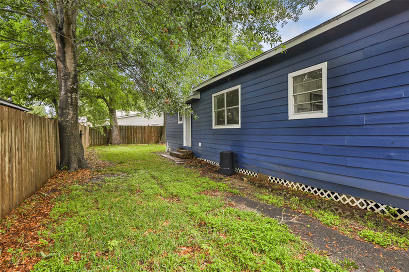 Photo 4 of 2605 Cornell Street, Liberty, TX