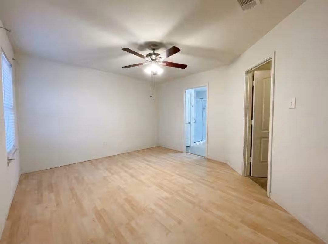 Photo 3 of 1527 Loose Stone Drive, Rosharon, TX