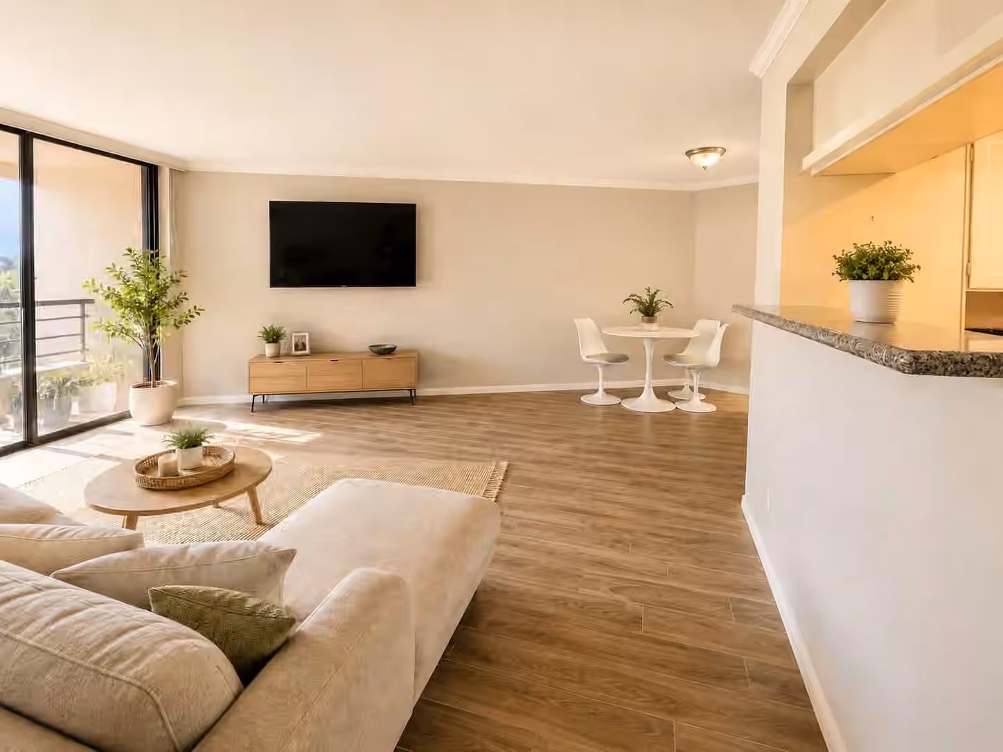 Photo 2 of 3525 Sage Road 607, Houston, TX