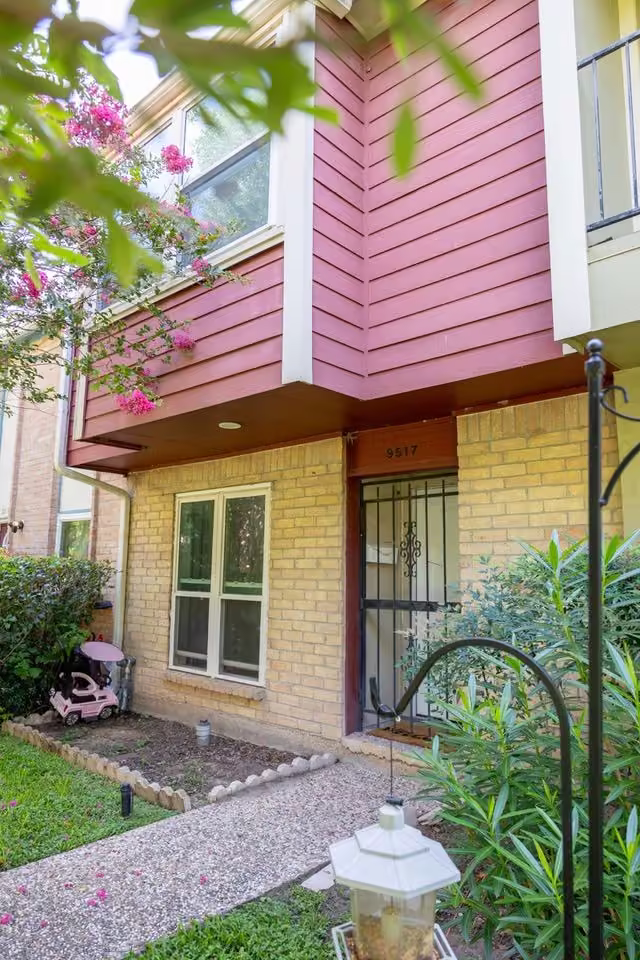 Photo of 9517 Fondren Road, Houston, TX