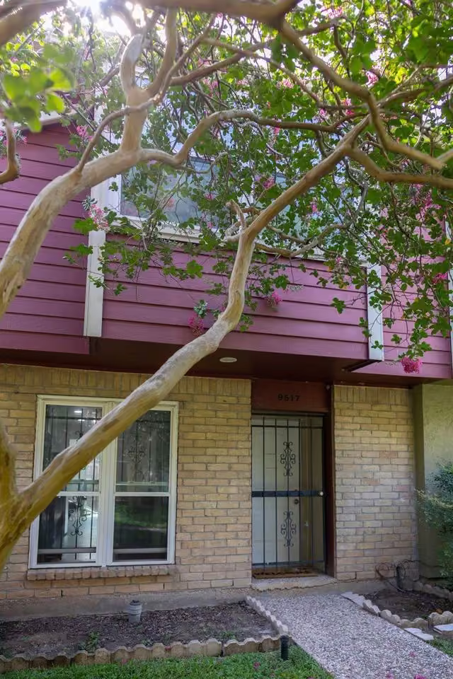 Photo 4 of 9517 Fondren Road, Houston, TX