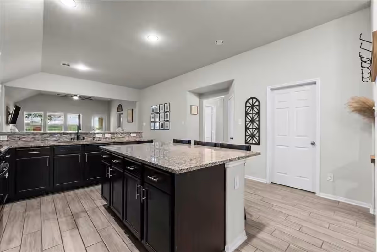 Photo 6 of 2207 Islawild Way, Texas City, TX