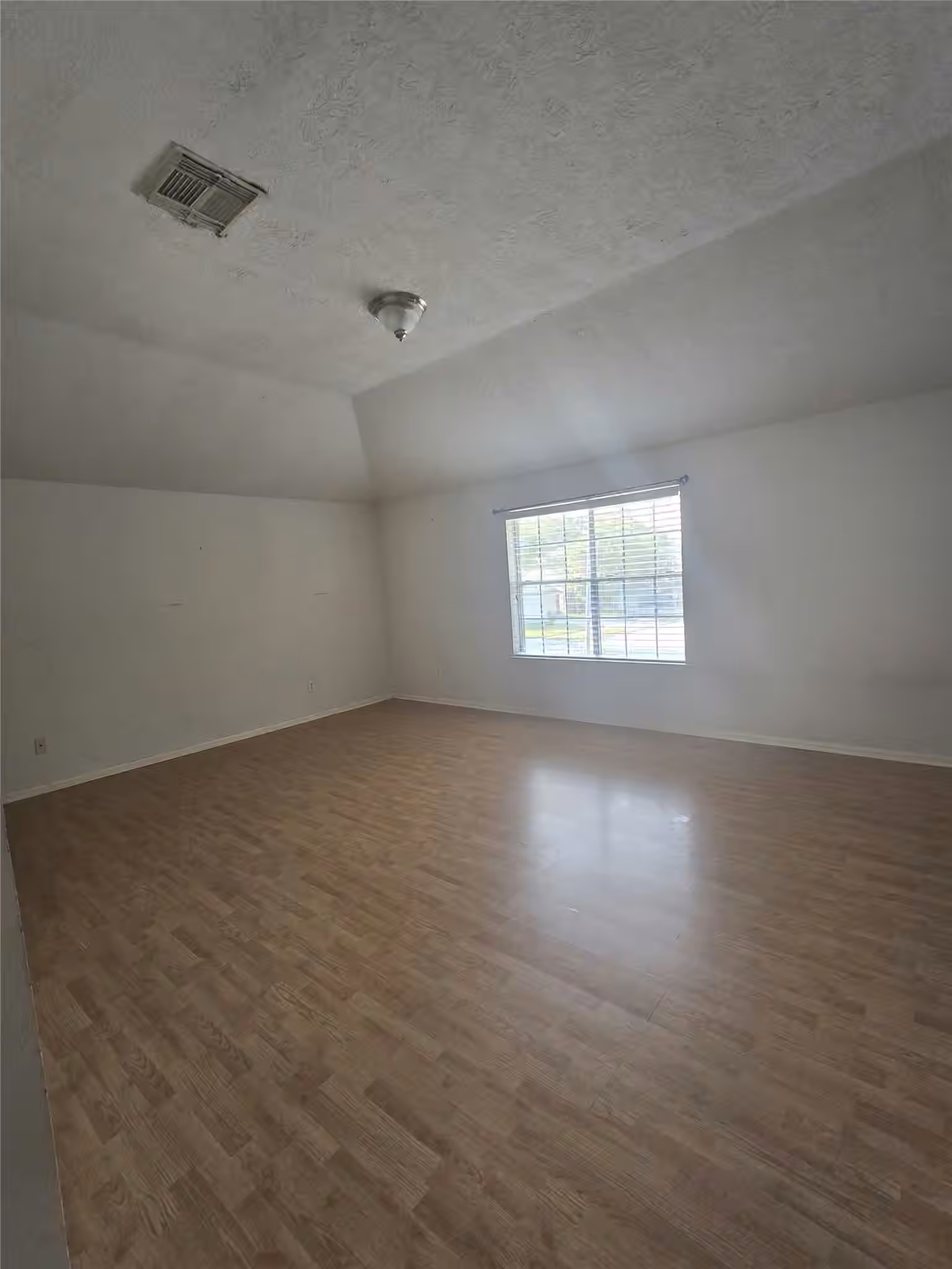 Photo 3 of 3006 Greenbriar Springs Drive, Houston, TX