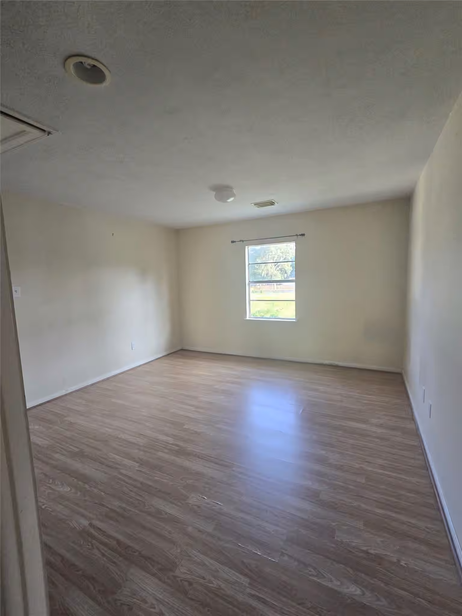 Photo 4 of 3006 Greenbriar Springs Drive, Houston, TX