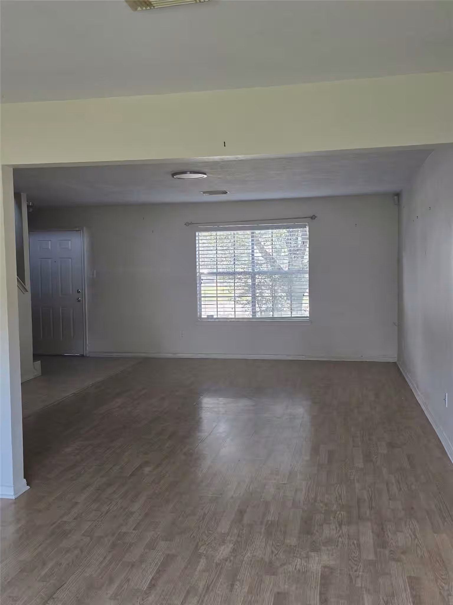 Photo 6 of 3006 Greenbriar Springs Drive, Houston, TX