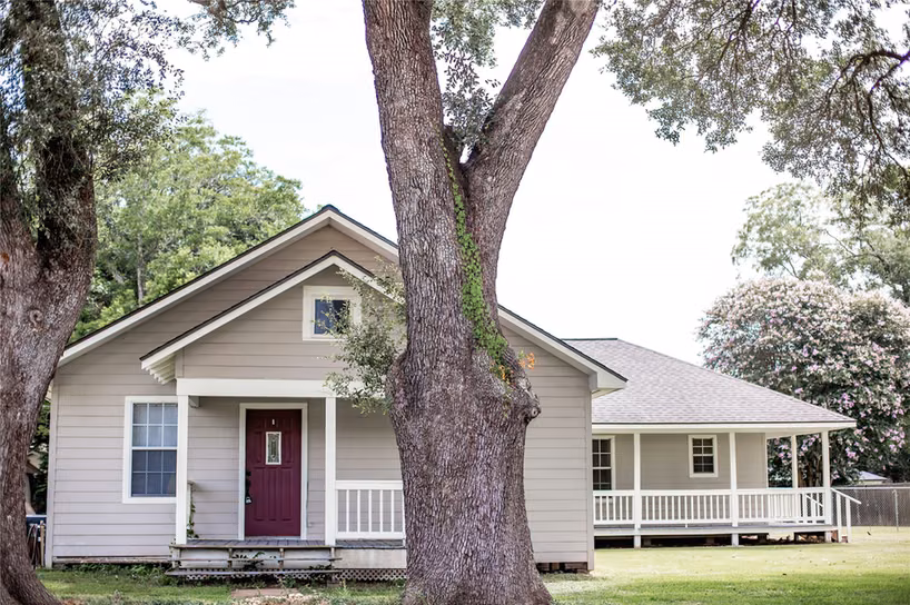 Photo 2 of 403 Leveridge, East Bernard, TX
