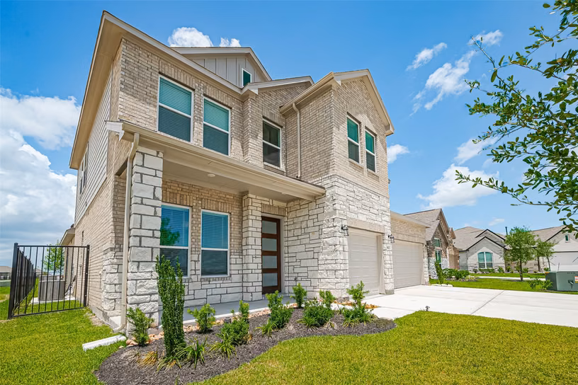 Photo 2 of 1057 Apple Ridge Road, Magnolia, TX