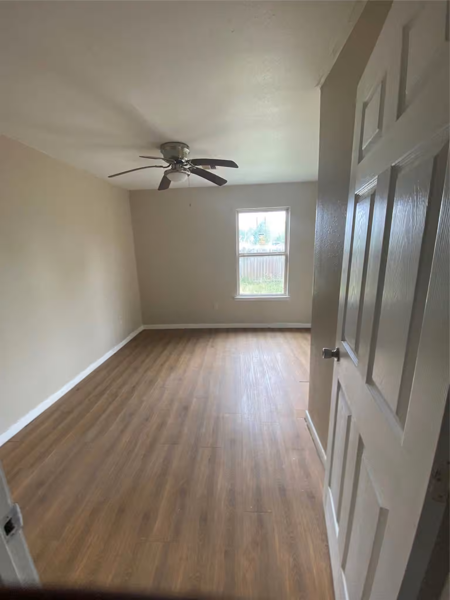 Photo 3 of 829 Fair Street, Houston, TX