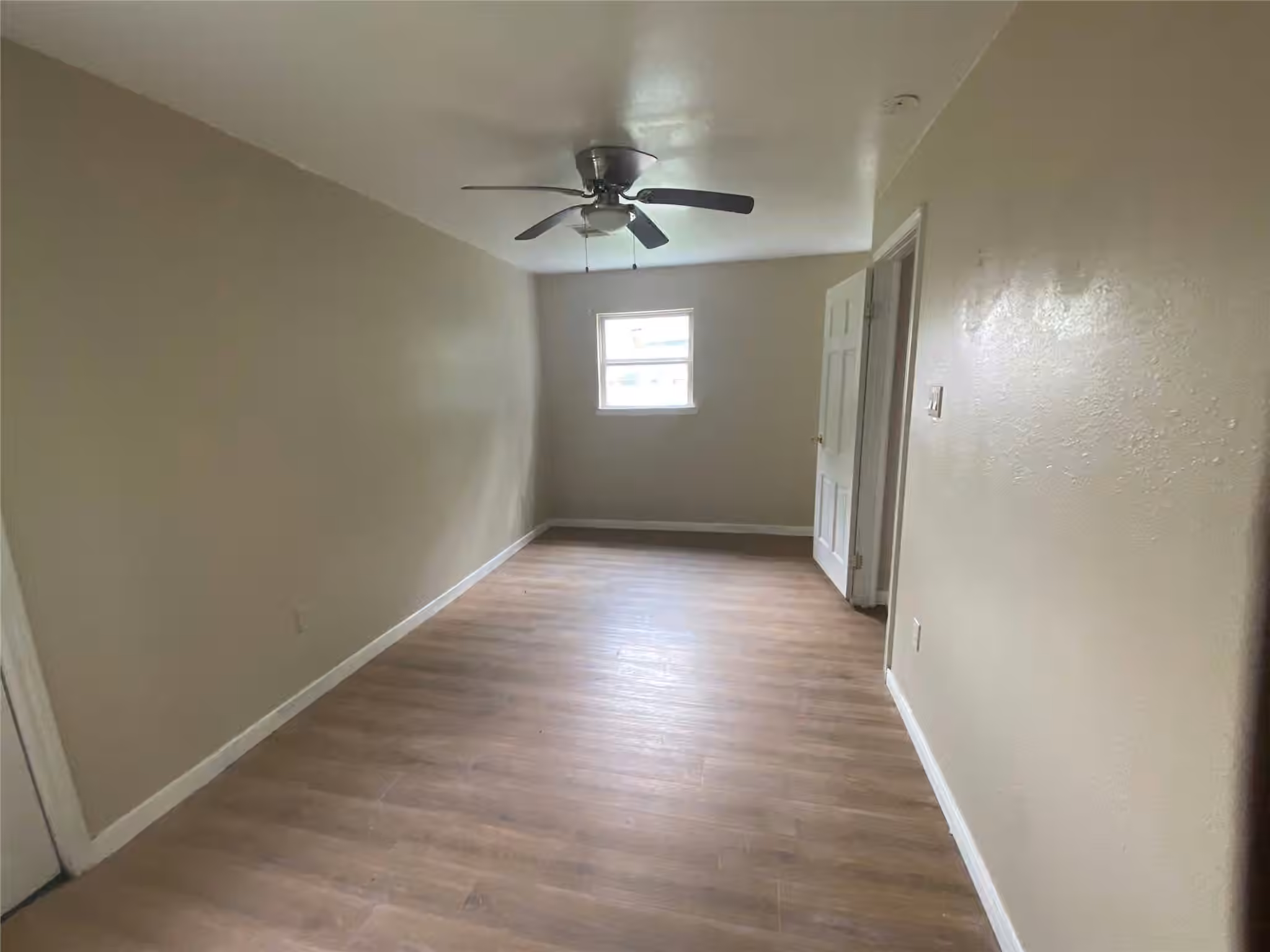 Photo 5 of 829 Fair Street, Houston, TX