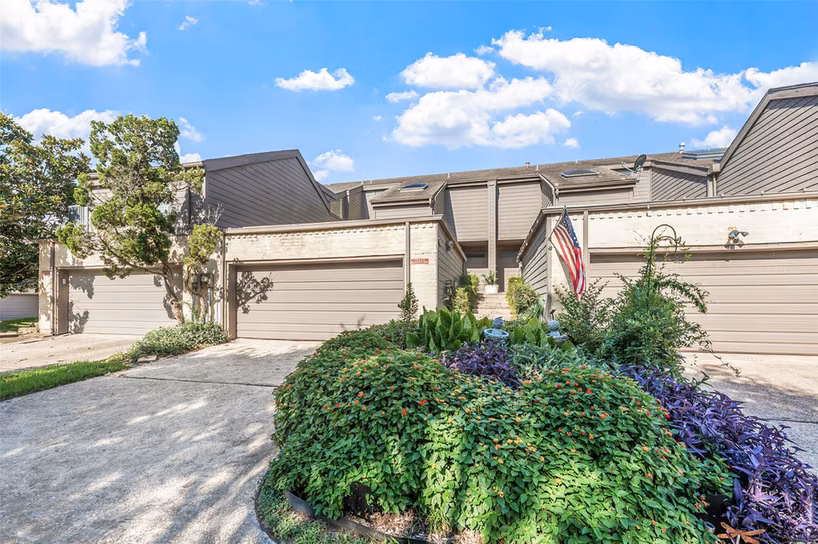 Photo 4 of 18040 Bal Harbour Drive, Houston, TX