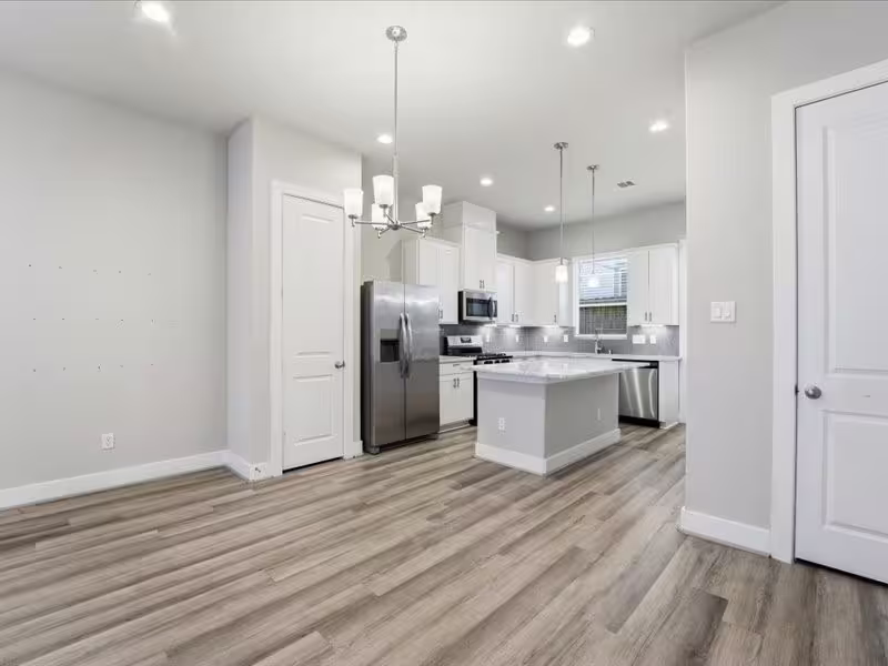 Photo 4 of 9020 Lonestar River Lane, Houston, TX