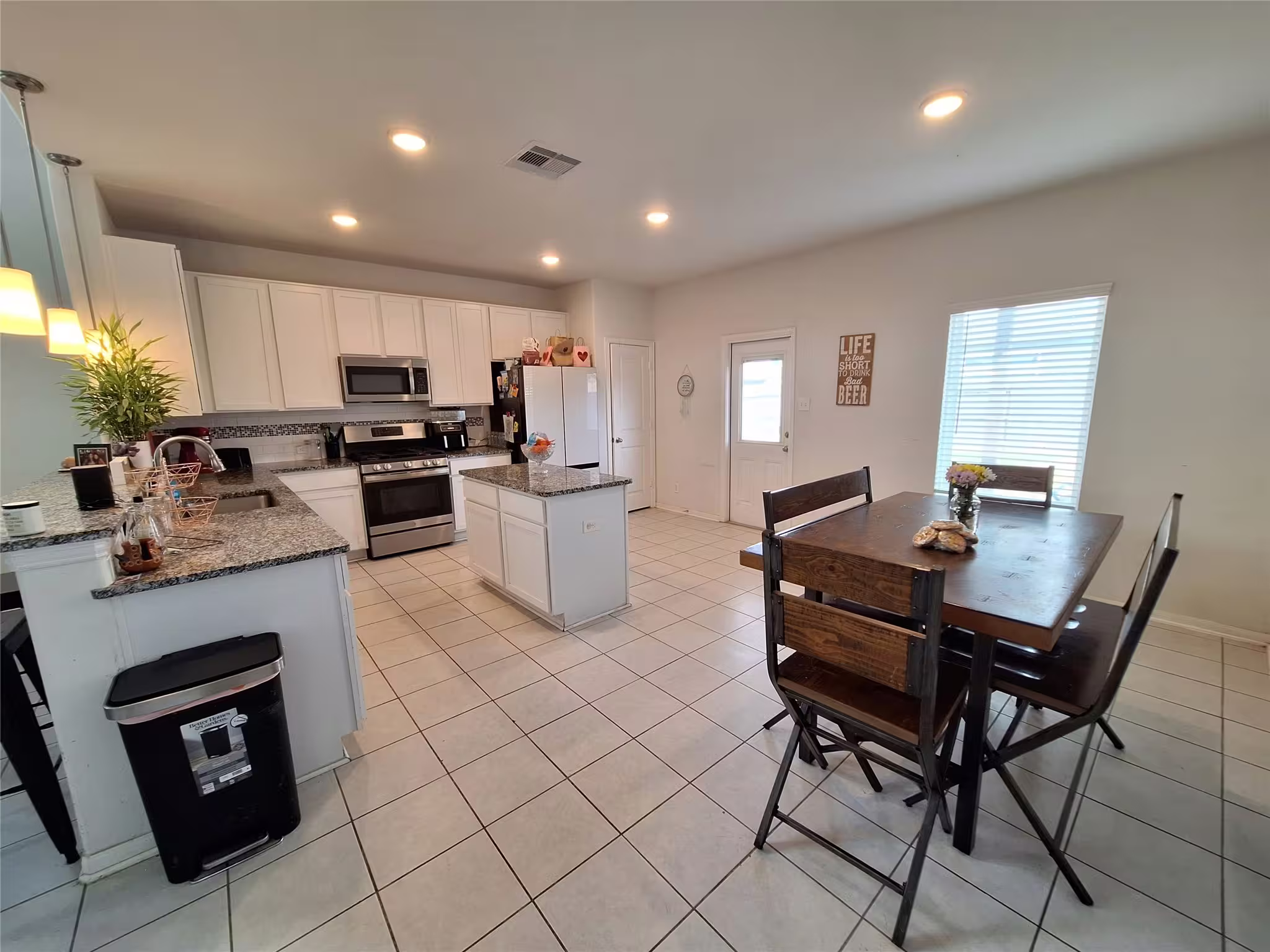 Photo 4 of 422 Barren Oak Lane, Crosby, TX
