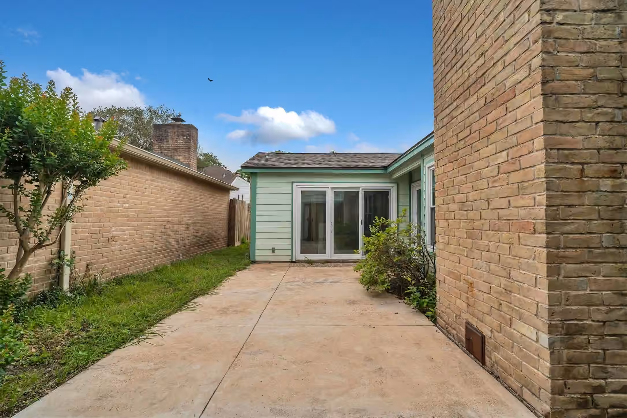 Photo 4 of 2163 Paso Rello Drive, Houston, TX