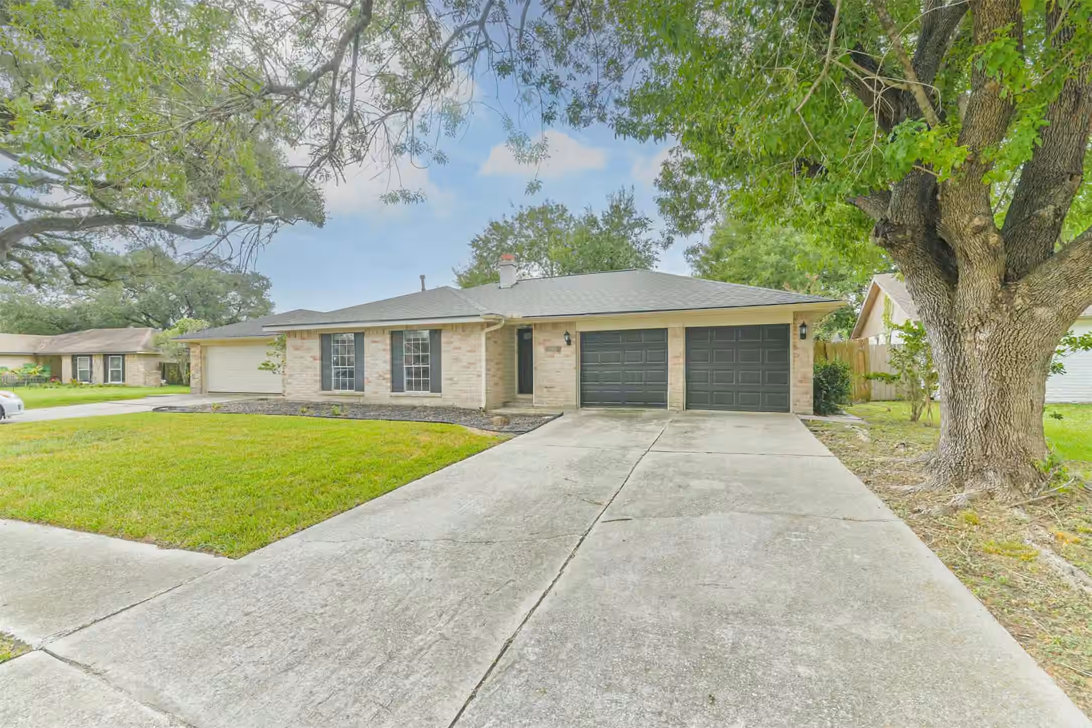Photo 2 of 3411 Almondwood Drive, Spring, TX