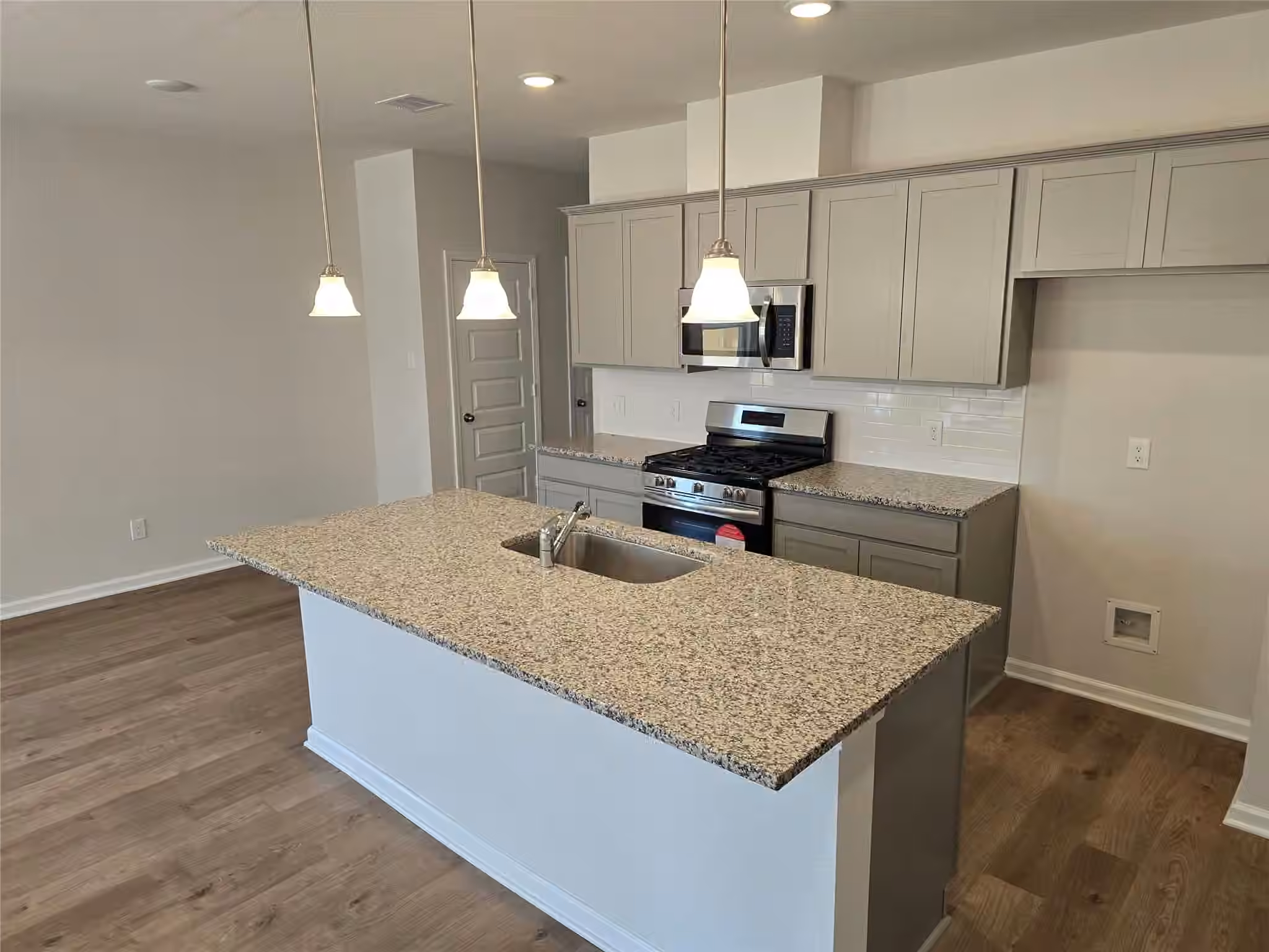 Photo 2 of 1920 N Riverside Circle, Dayton, TX