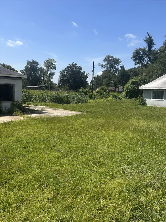 Photo 7 of 1424 Park Drive, Channelview, TX