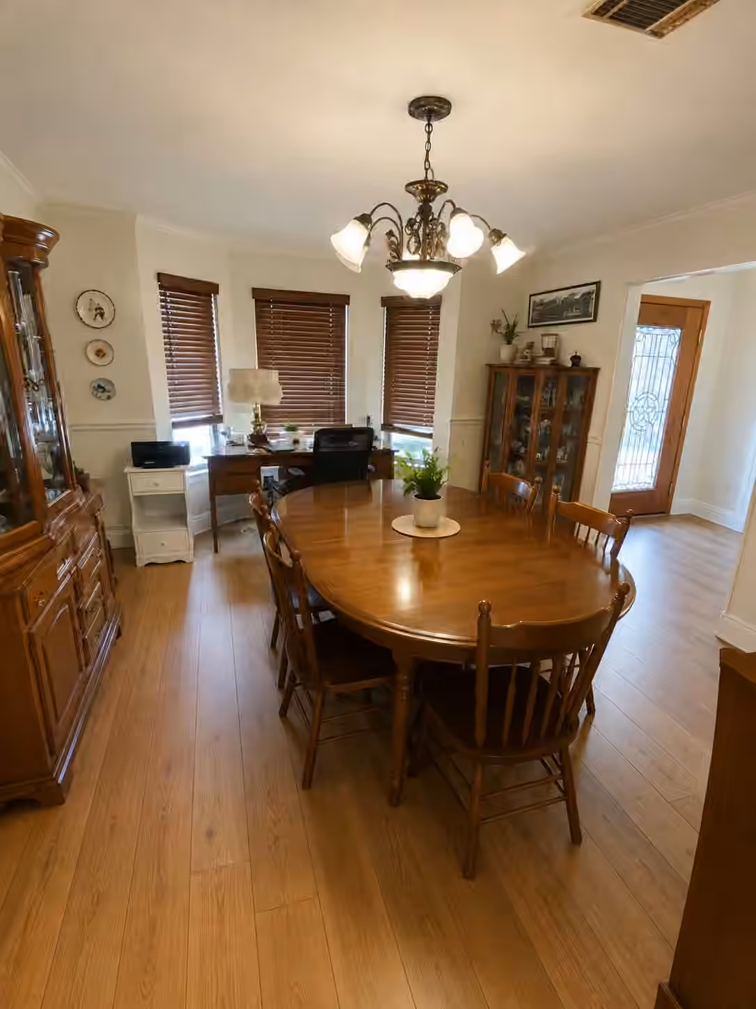 Photo 5 of 4905 Glenview Drive, La Porte, TX