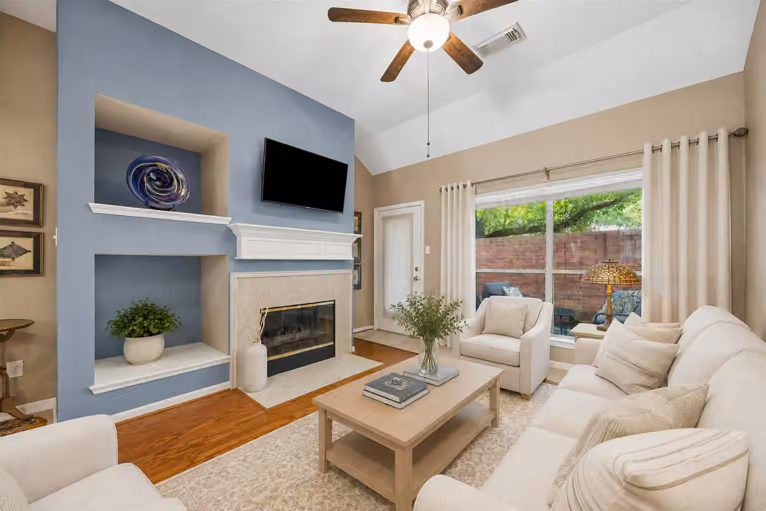 Photo 2 of 7206 WELSHWOOD LANE, Sugar Land, TX