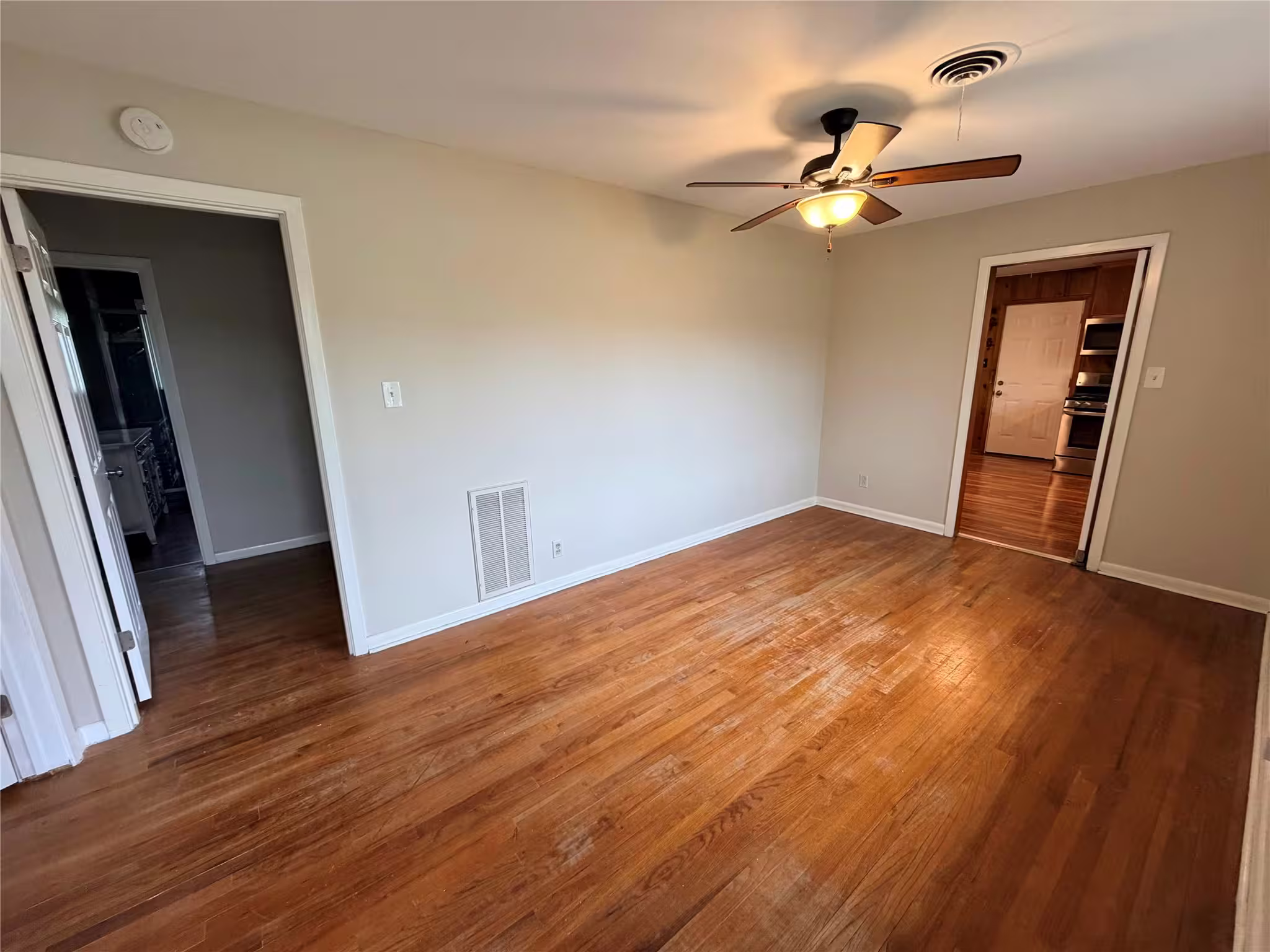 Photo 2 of 2111 Bush Drive, Huntsville, TX