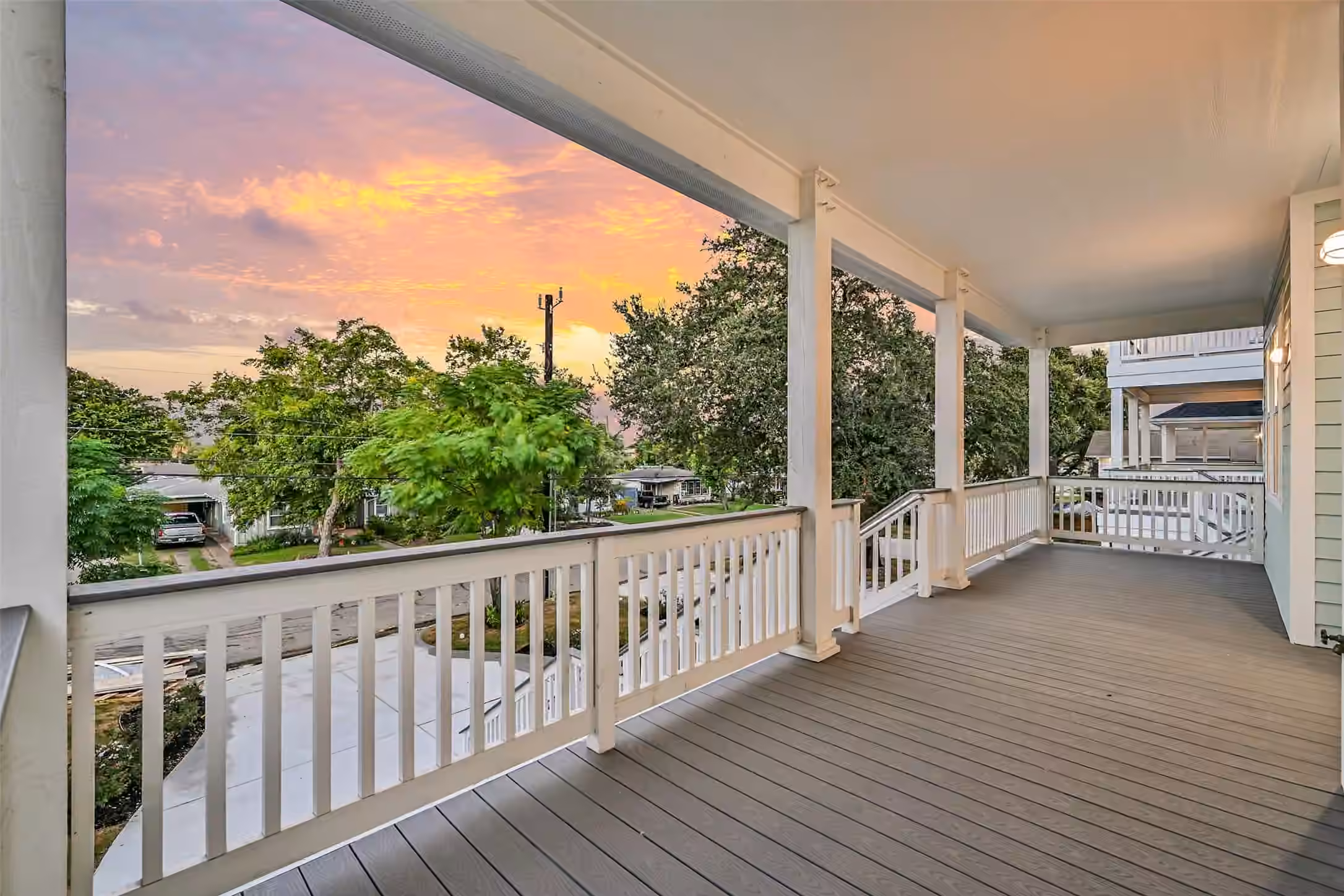 Photo 3 of 1515 Bayou Shore Drive, Galveston, TX