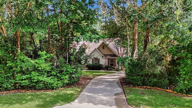Photo 2 of 19002 Timberlake Oaks Drive, Tomball, TX