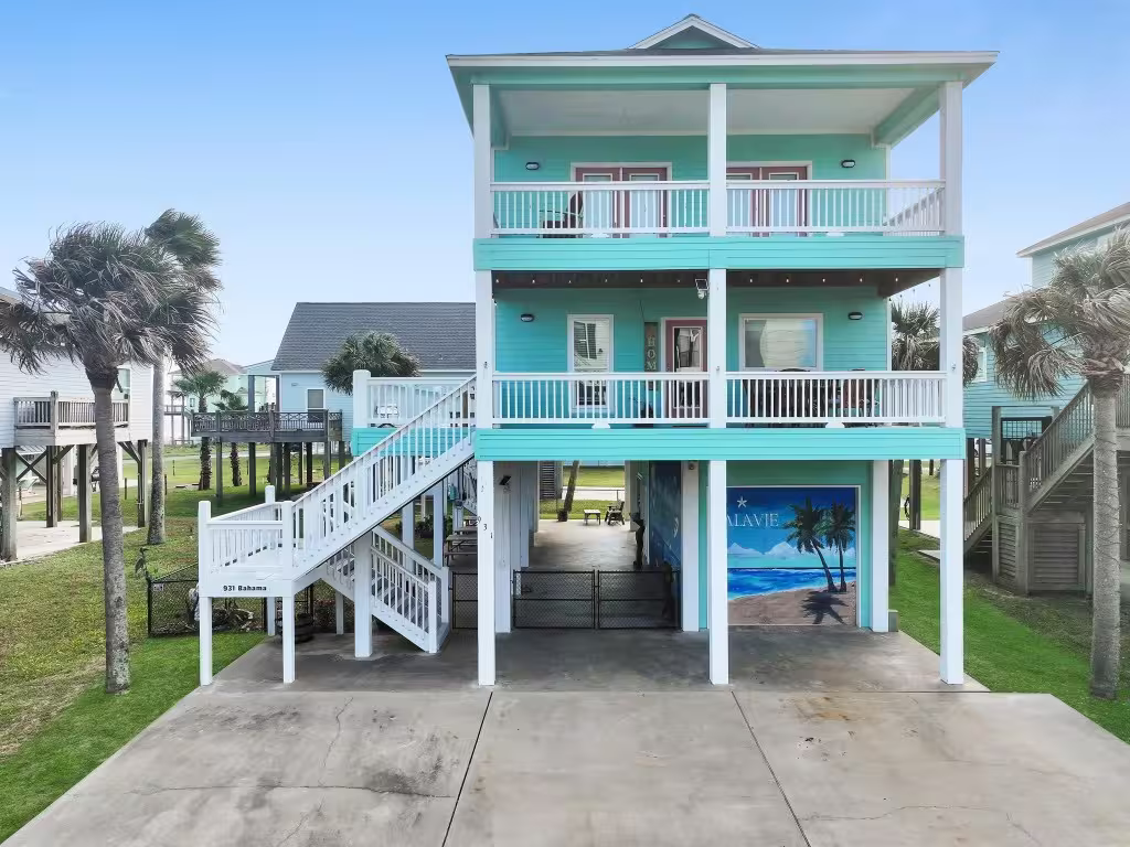 Photo of 931 Bahama Drive, Crystal Beach, TX 77650