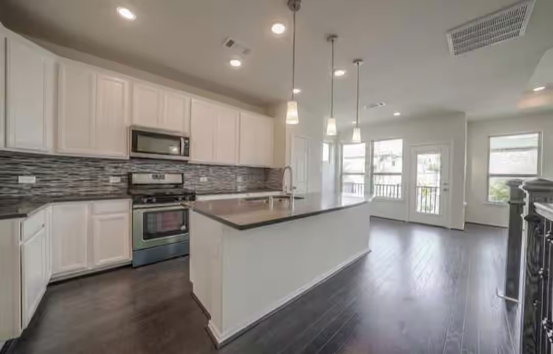 Photo 3 of 8620 Hollyoaks Creek Lane, Houston, TX
