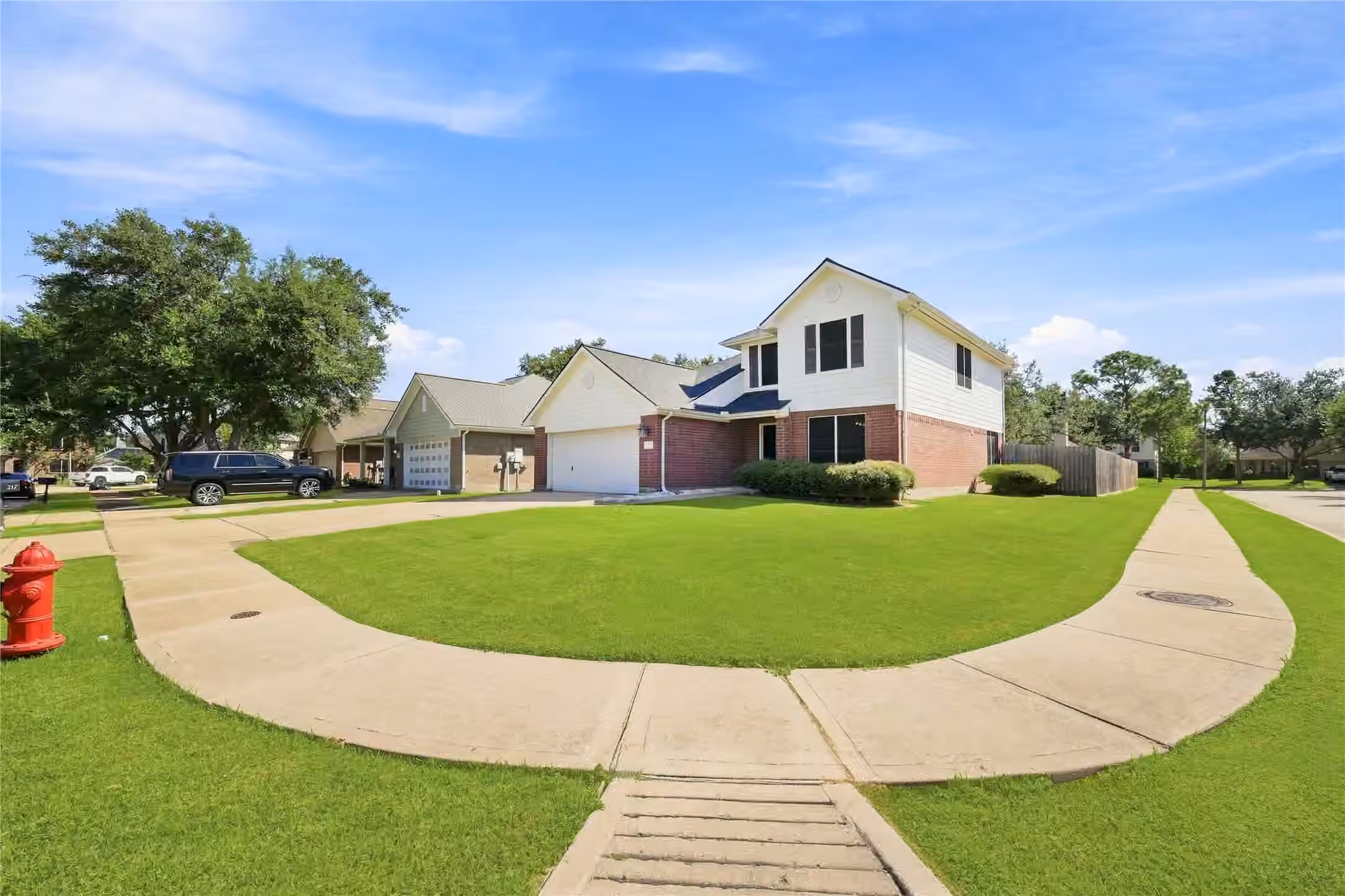 Photo 2 of 217 Fox Springs Court, Dickinson, TX