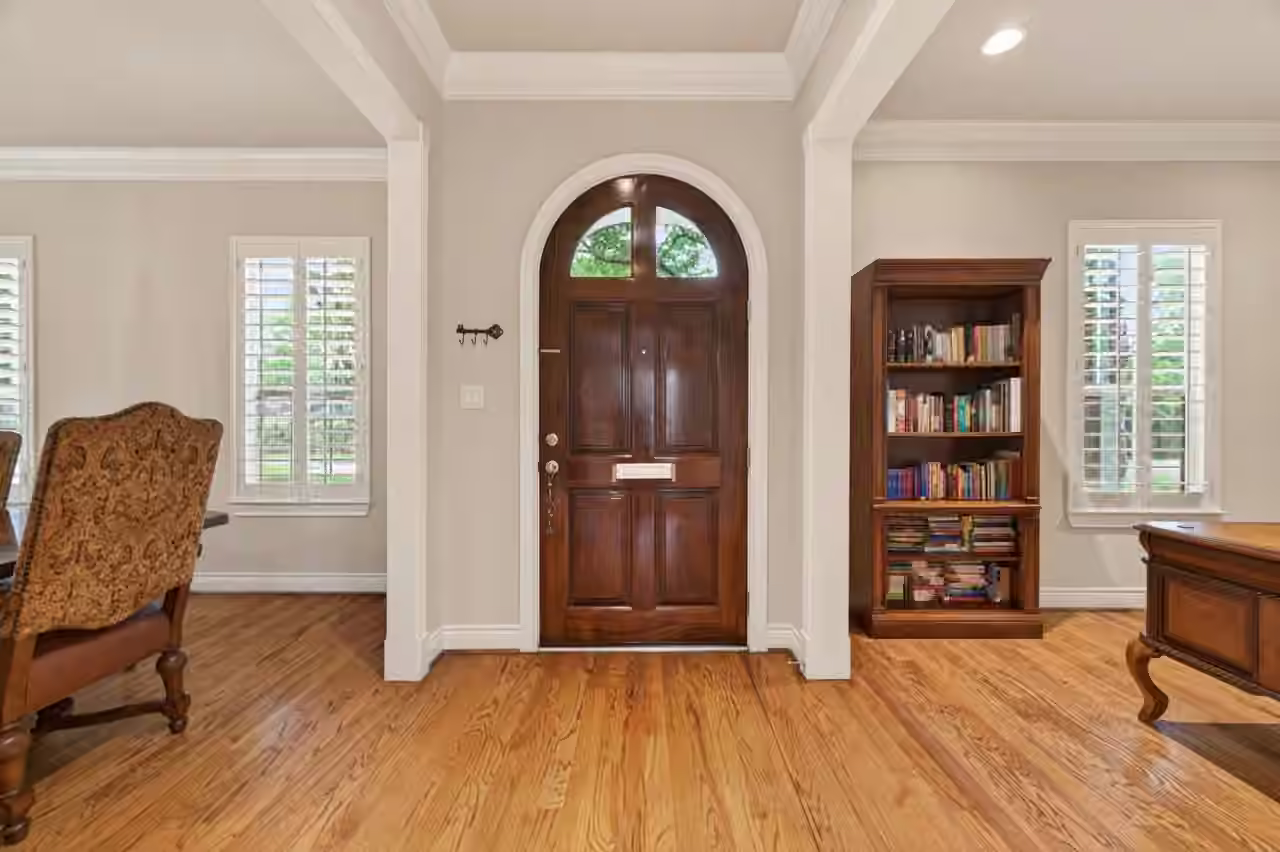 Photo 4 of 10932 Lasso Lane, Houston, TX