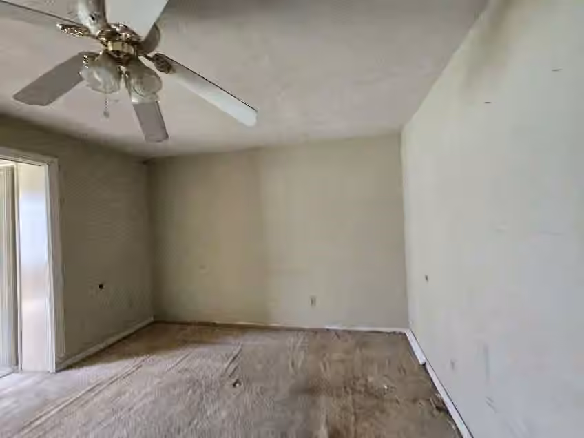 Photo 6 of 16722 Avenue B, Channelview, TX