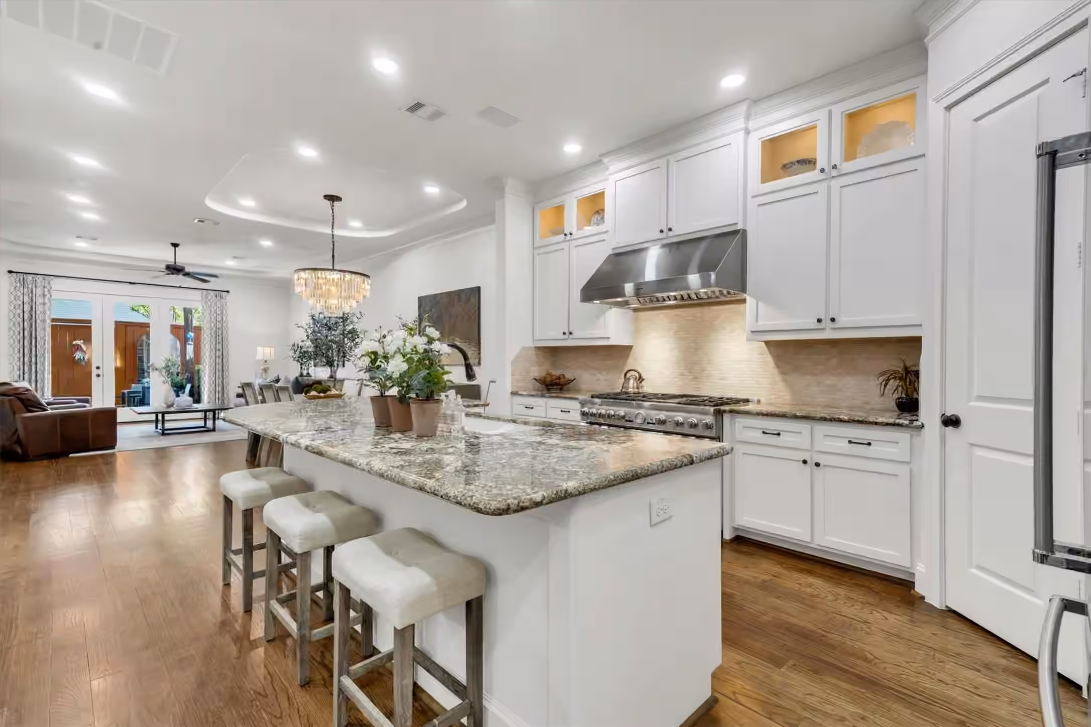 Photo 5 of 5021 Augusta Street, Houston, TX