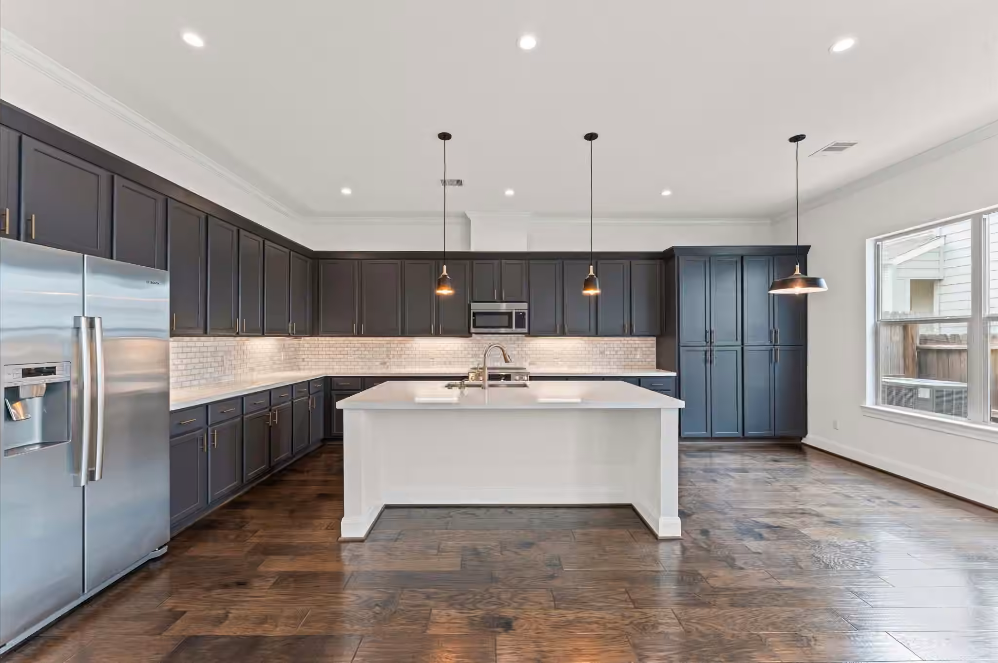 Photo 7 of 8806 Hollywood Garden Lane Lane, Houston, TX
