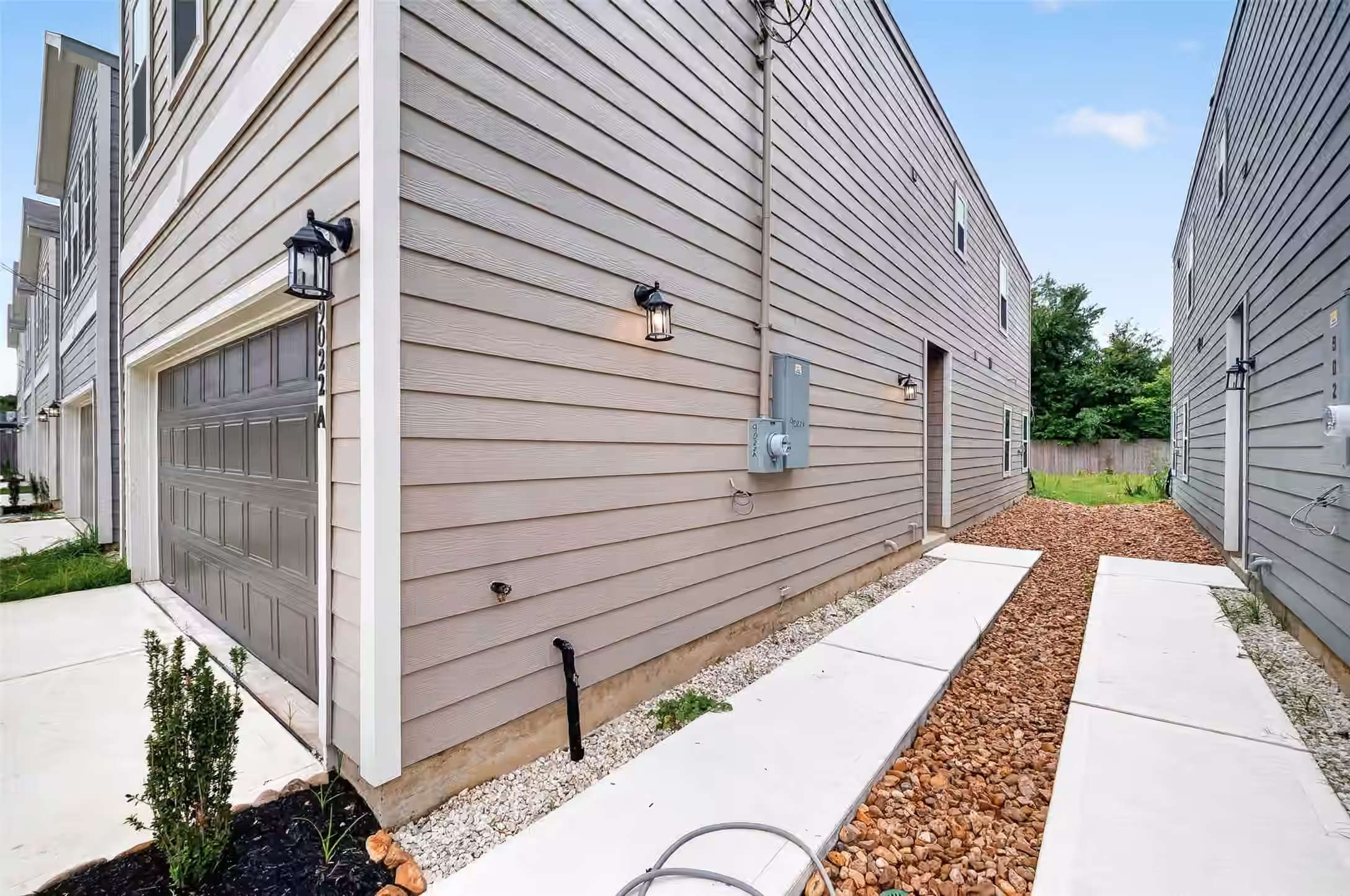 Photo 4 of 9022 Madera Road A, Houston, TX