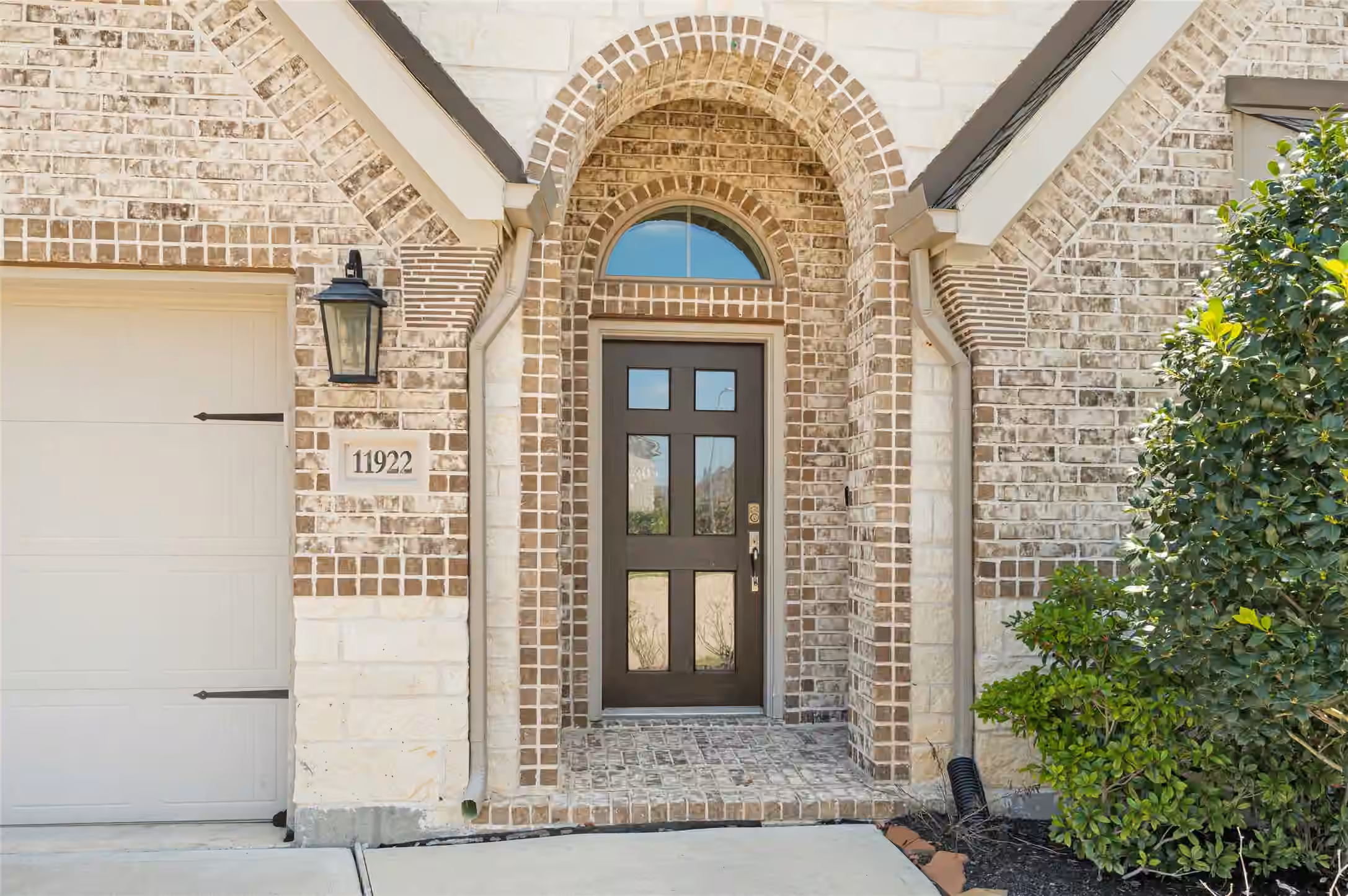 Photo 2 of 11922 Alwadi Court, Richmond, TX