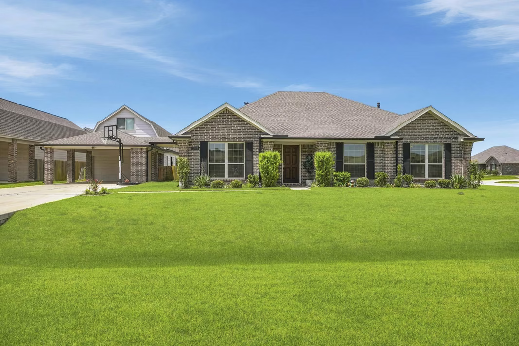 Photo of 2102 Wikiup Street, Dickinson, TX